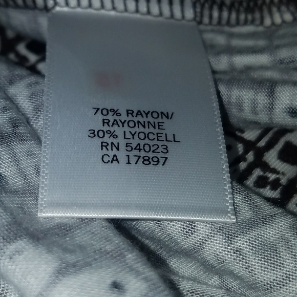 NWOT Banana Republic Sleeveless Blouse - Picture 6 of 6